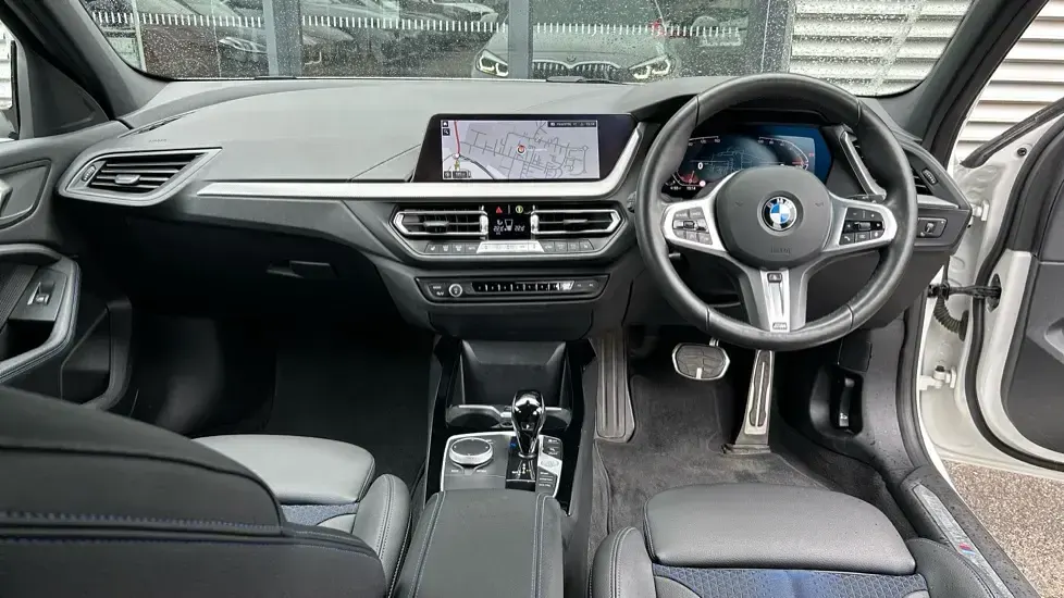 Used BMW 118 M Sport 136 HP (100 kW) 2024 White Hatchback