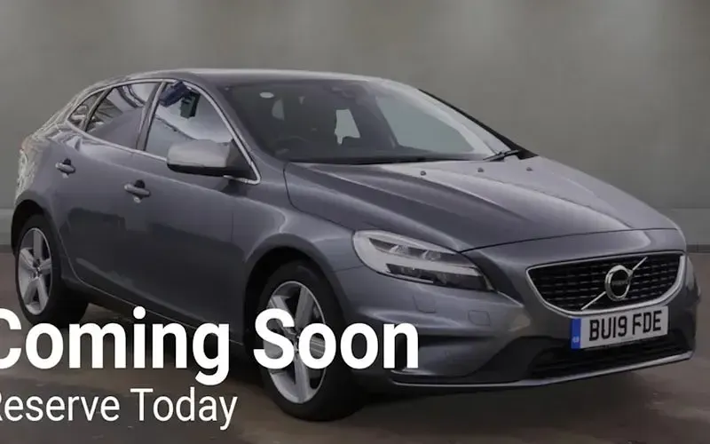 Used Volvo V40 R-Design 122 HP (89 kW) 2019 Hatchback