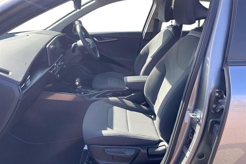 Used Kia Niro 139 HP (102 kW) 2022 Grey SUV