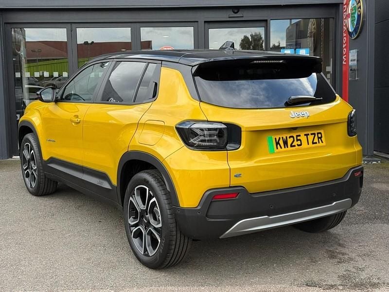 New Jeep Avenger Summit 114 kW (156 HP) 2025 Yellow/black SUV