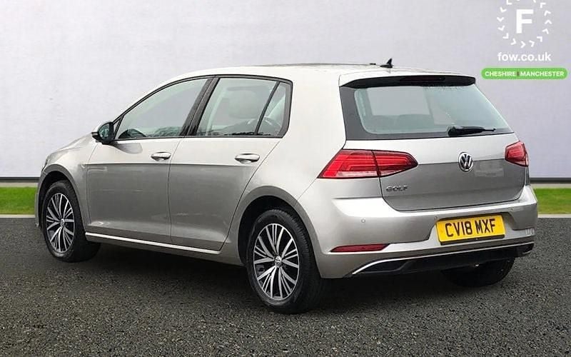 Used VW Golf VII SE 110 HP (80 kW) 2018 Silver Hatchback