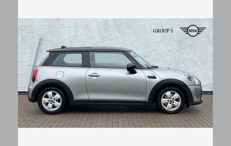 Used Mini Cooper Classic 136 HP (100 kW) 2023 Silver Hatchback
