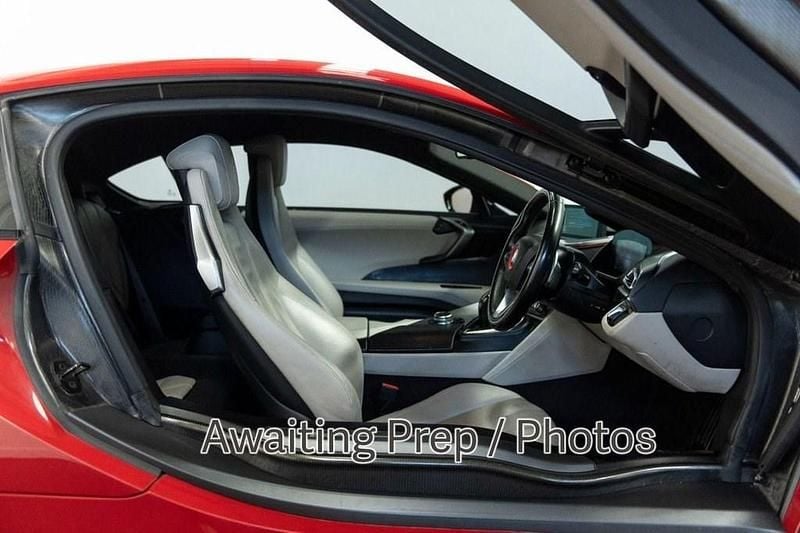 Used BMW i8 Comfort Edition 362 HP (266 kW) 2015 Red/black Coupe