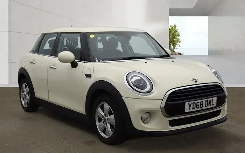 Used Mini Cooper Classic 136 HP (100 kW) 2019 Hatchback