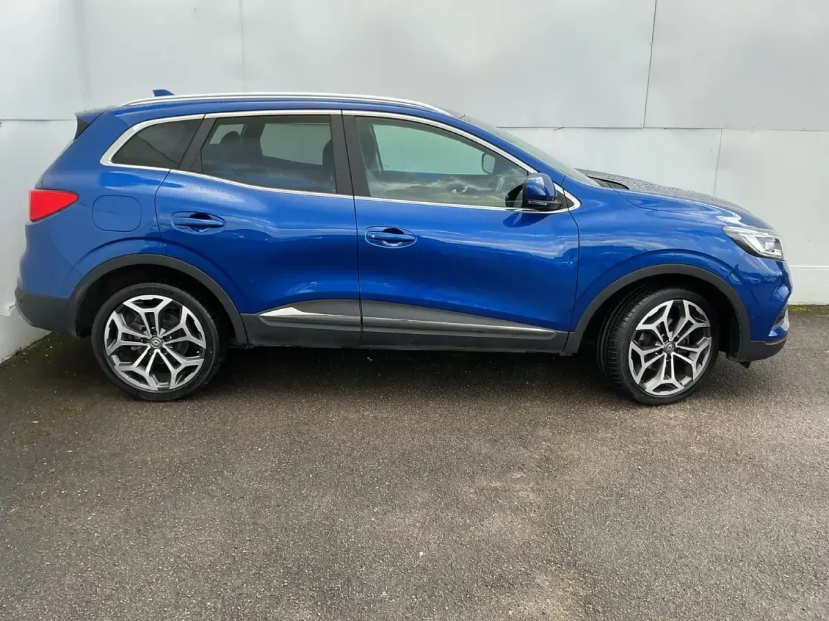 Usado Renault Kadjar GT-Line 140 HP (102 kW) 2021 Azul SUV