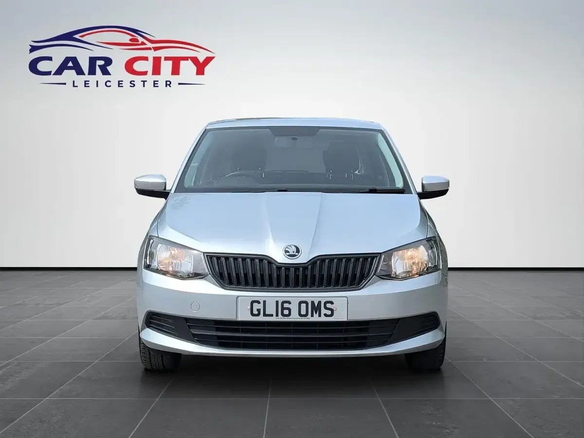 Used Skoda Fabia 60 HP (44 kW) 2016 Silver Hatchback