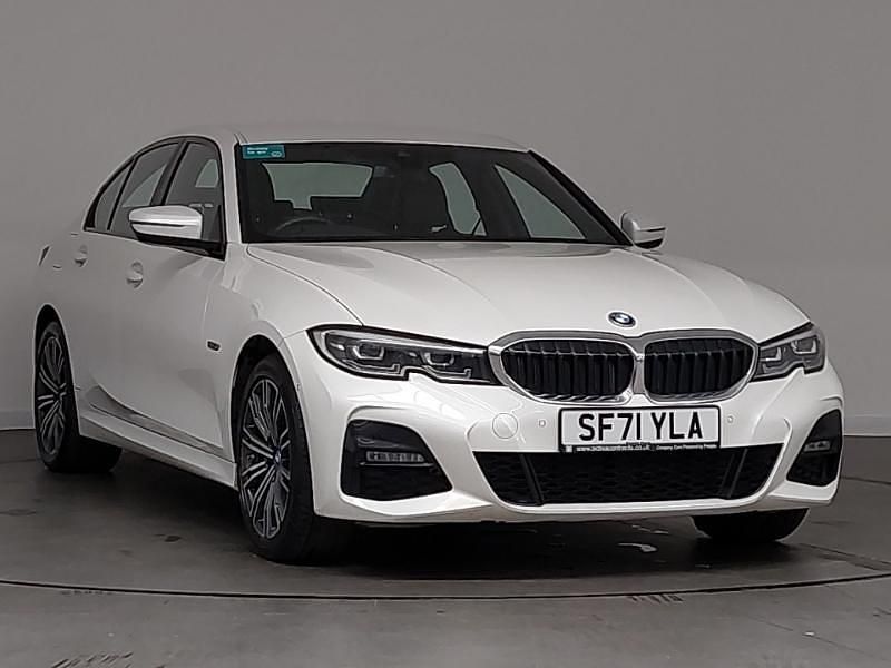 White Used 2021 BMW 330e M Sport Sedan | £16,498 (A bit pricey) - Image 1/4