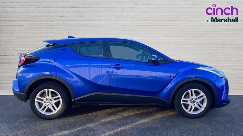 Used Toyota C-HR 122 HP (89 kW) 2022 Blue SUV