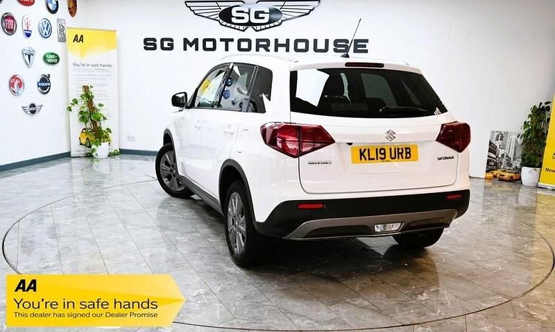 Used Suzuki Vitara SZ-T 111 HP (81 kW) 2019 White SUV