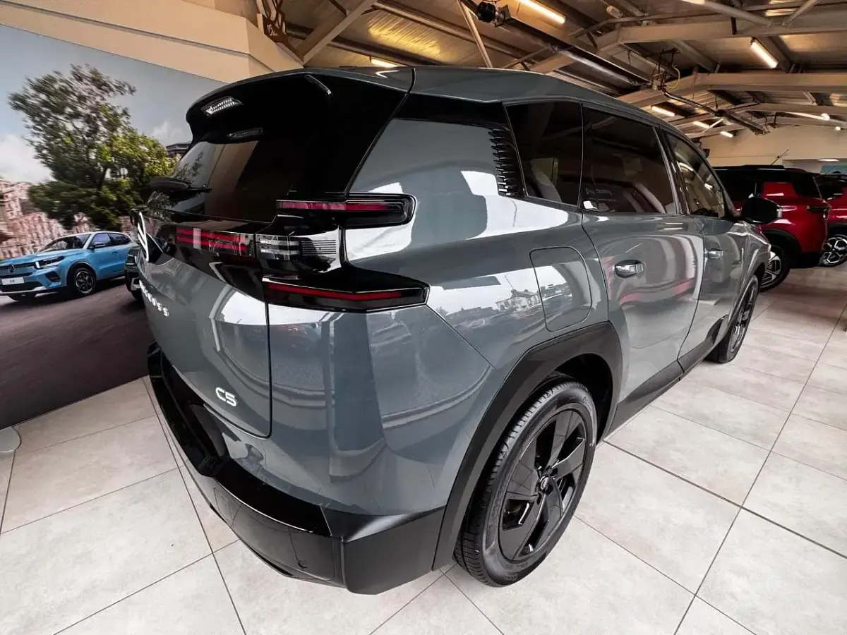 New Citroën C5 Aircross 143 HP (105 kW) 2026 Green SUV