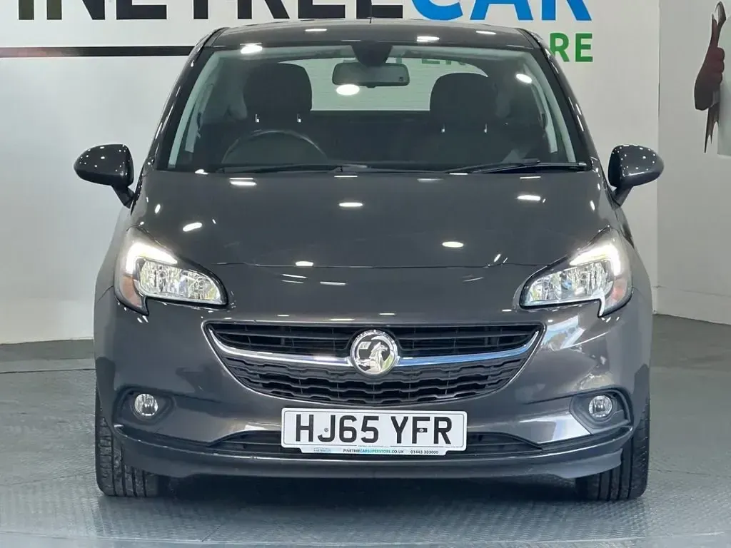 Begagnad Vauxhall Corsa 70 HK (51 kW) 2015 Grå Halvkombi