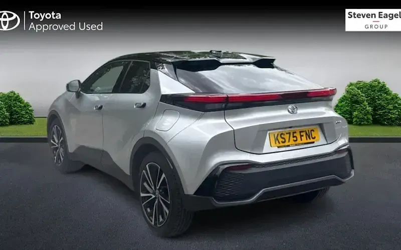 Used Toyota C-HR 140 HP (102 kW) 2026 SUV