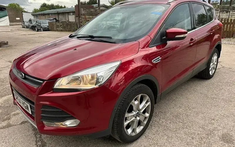 Käytetty Ford Kuga Zetec 150 HP (110 kW) 2016 Katumaasturi