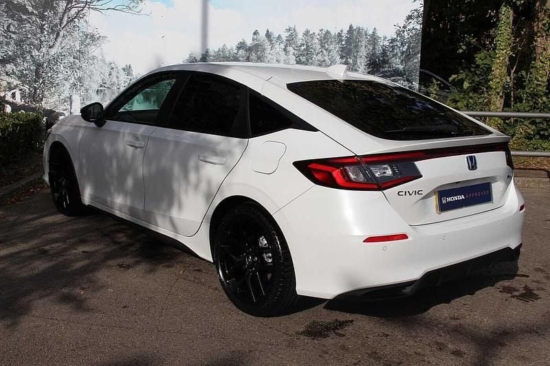 Used Honda Civic Sport 143 HP (105 kW) 2025 White Hatchback