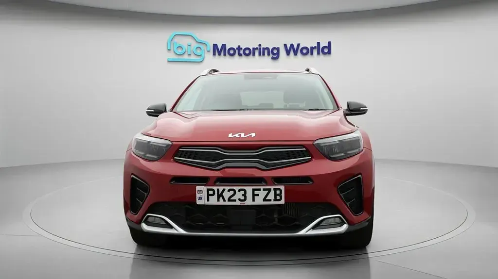 Used Kia Stonic GT-Line 118 HP (86 kW) 2023 Red SUV
