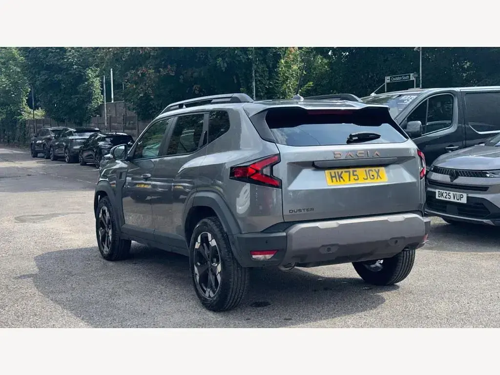 Used Dacia Duster Extreme 130 HP (95 kW) 2025 Grey SUV