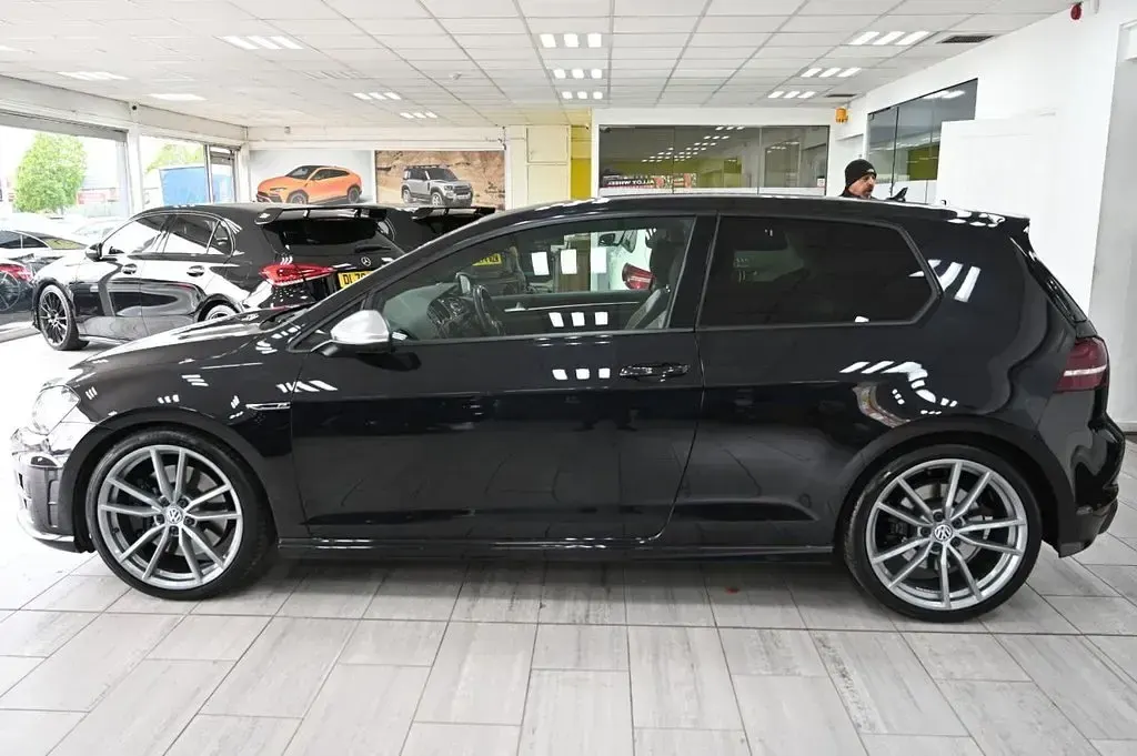 Used VW Golf VII R 2017 Black Hatchback
