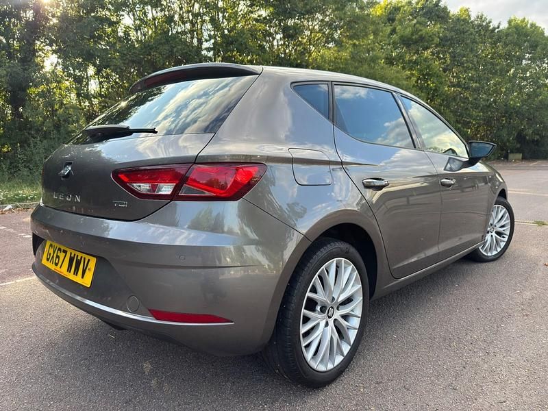 Used Seat Leon SE Dynamic 110 HP (80 kW) 2017 Grey Hatchback