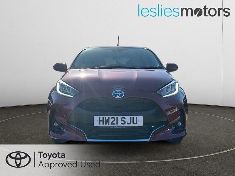 Second-hand Toyota Yaris Hybrid 2021 Roșu Hatchback