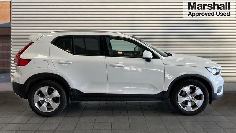 Used Volvo XC40 Momentum 190 HP (139 kW) 2018 White SUV