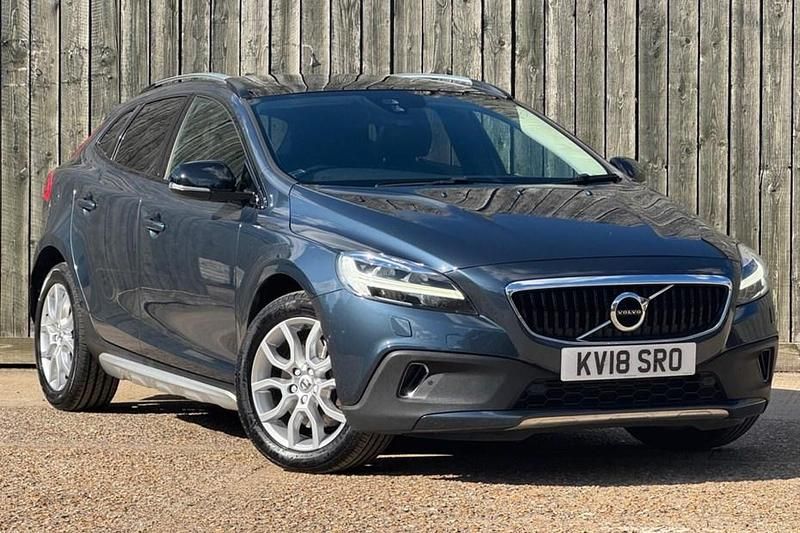 Blue Used 2018 Volvo V40 CC Pro Estate | £11,990 (Fair price) - Image 1/1