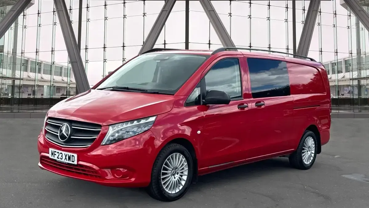 Used Mercedes Vito Premium 163 HP (119 kW) 2023 Red Van