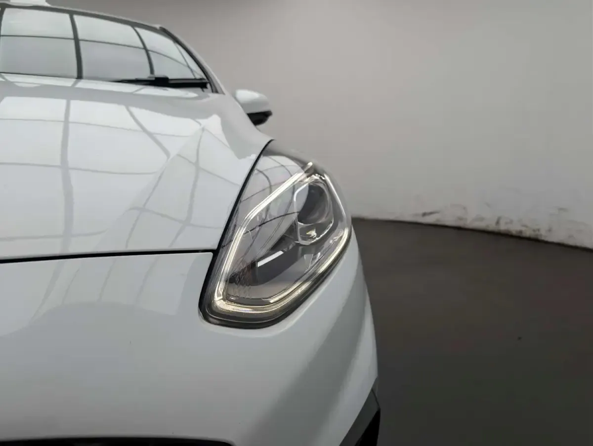 Second-hand Ford Fiesta ST 200 CP (147 kW) 2018 Alb Hatchback