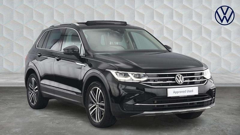 Black Used 2023 VW Tiguan Elegance SUV | £28,000 (Fair price) - Image 1/4