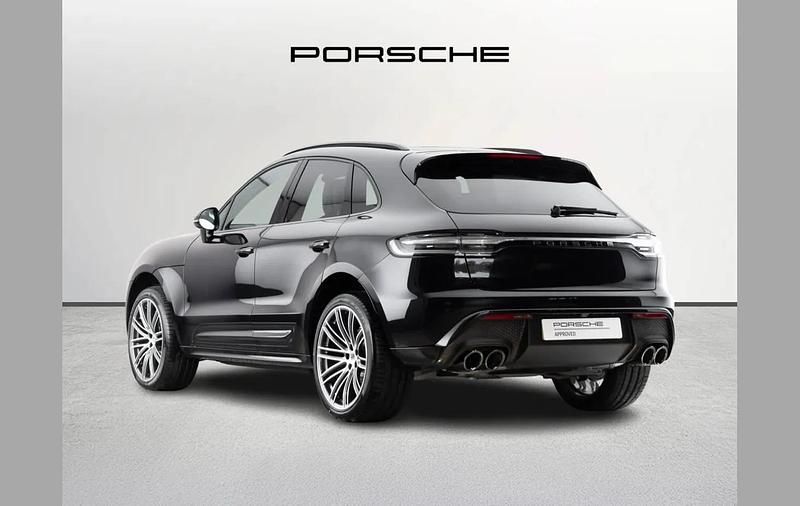 Used Porsche Macan 261 HP (191 kW) 2025 Black SUV