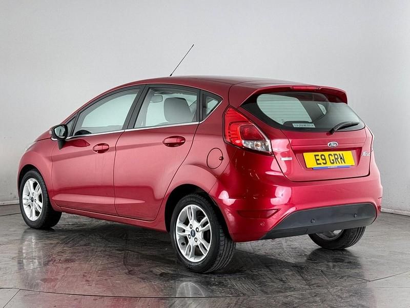Used Ford Fiesta Zetec 2015 Red Hatchback