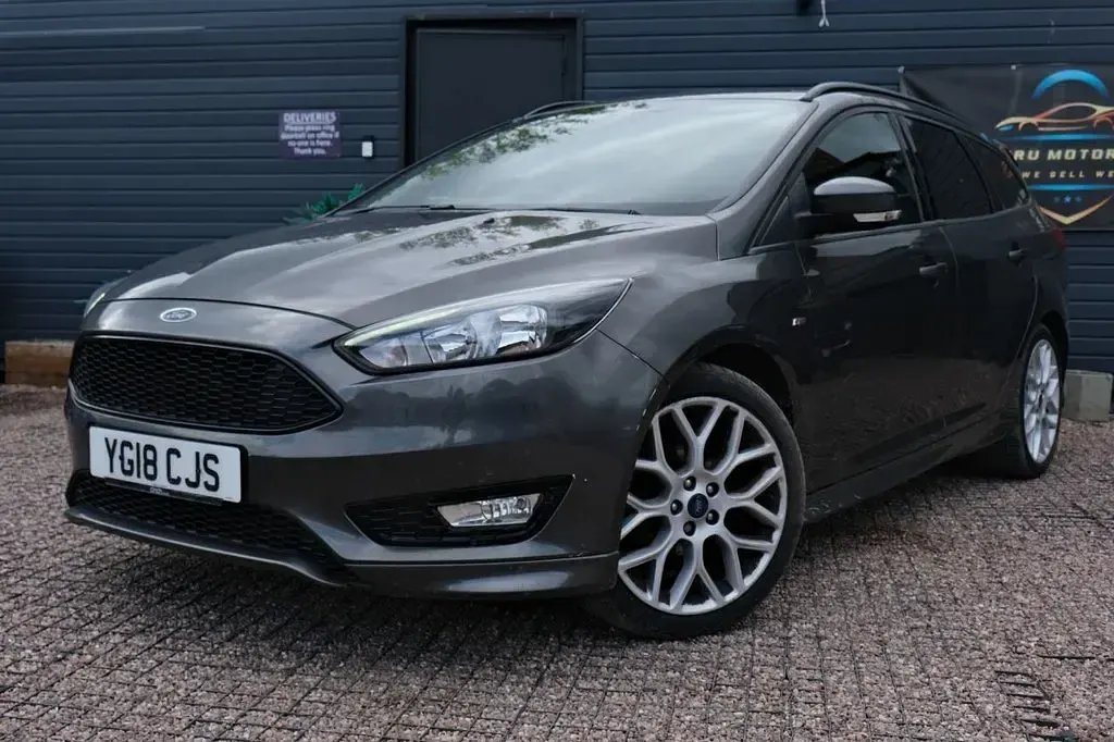 Used Ford Focus ST-Line 140 HP (102 kW) 2018 Grey Estate