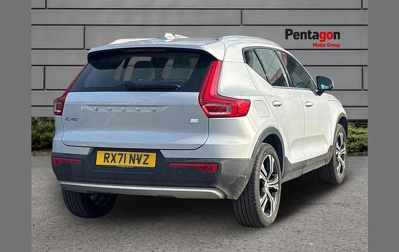 Used Volvo XC40 Inscription 258 HP (189 kW) 2022 Silver SUV