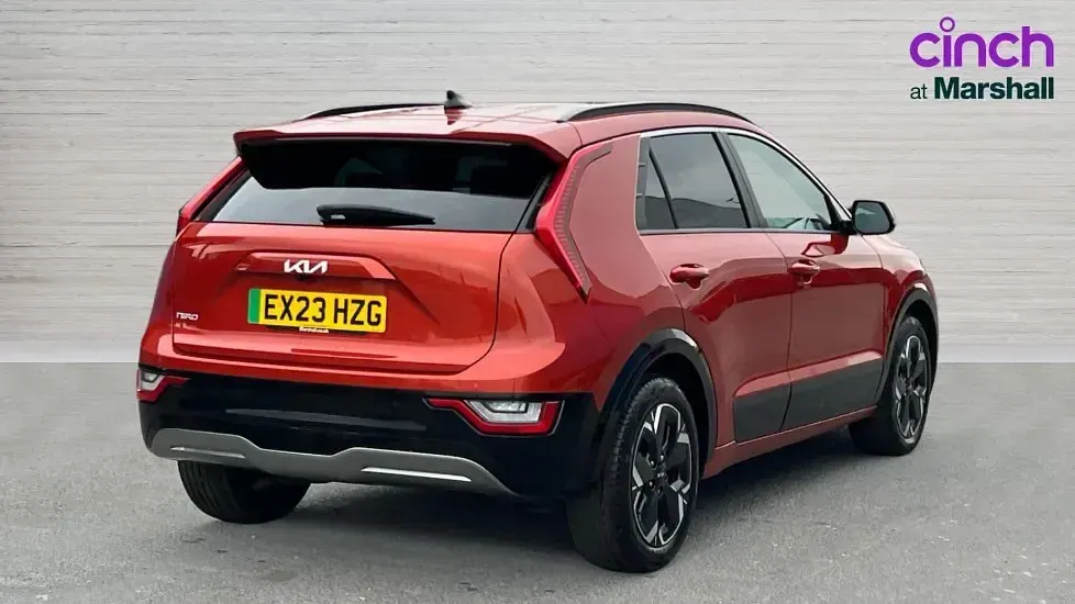 Begagnad Kia e-Niro 150 kW (204 HK) 2023 Orange SUV