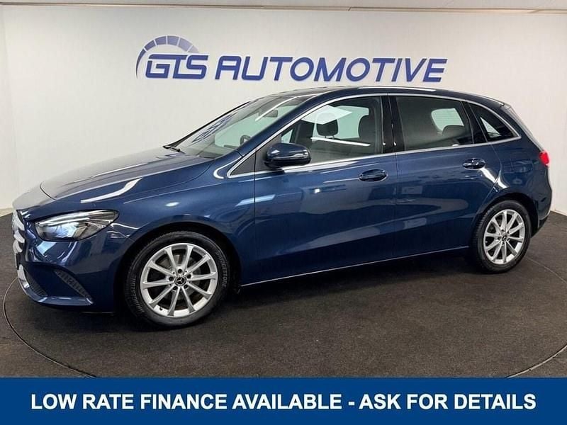 Used Mercedes B180 136 HP (100 kW) 2019 Blue MPV