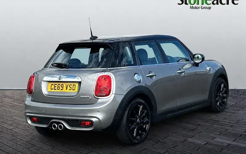 Used Mini Cooper S Exclusive 178 HP (130 kW) 2022 Silver Hatchback