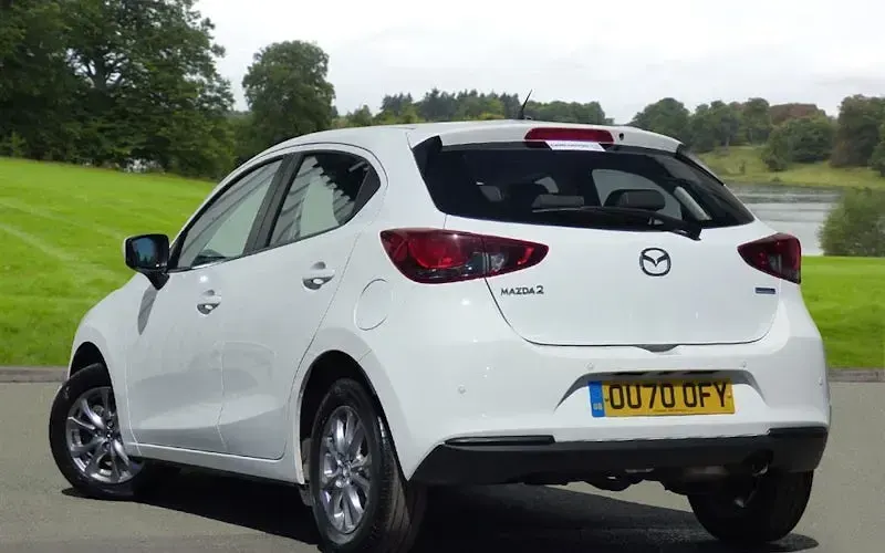 Begagnad Mazda 2 75 HK (55 kW) 2023 Halvkombi