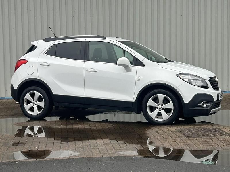 Used Vauxhall Mokka 138 HP (101 kW) 2016 White SUV