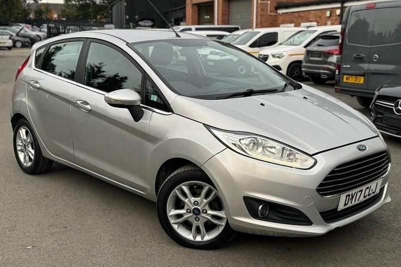 Silver Used 2017 Ford Fiesta Zetec Hatchback | £5,995 (Fair price) - Image 1/1