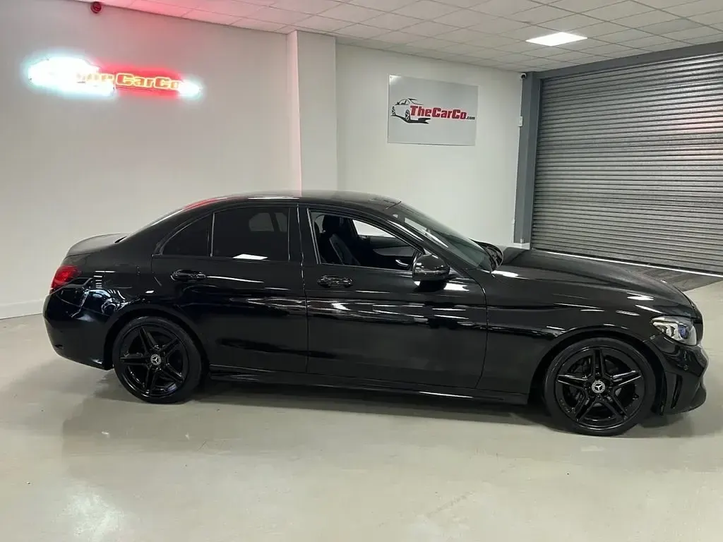 Używany Mercedes C220 AMG line 194 KM (142 kW) 2019 Czarny Sedan/Limuzyna