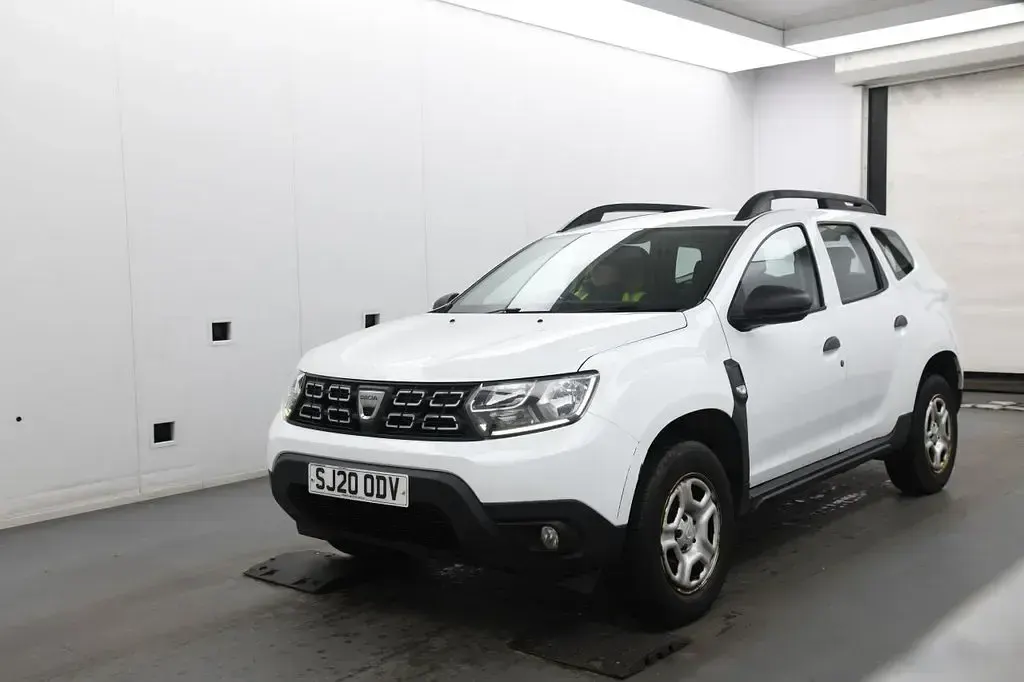 Used Dacia Duster Essentiel 100 HP (73 kW) 2020 White SUV