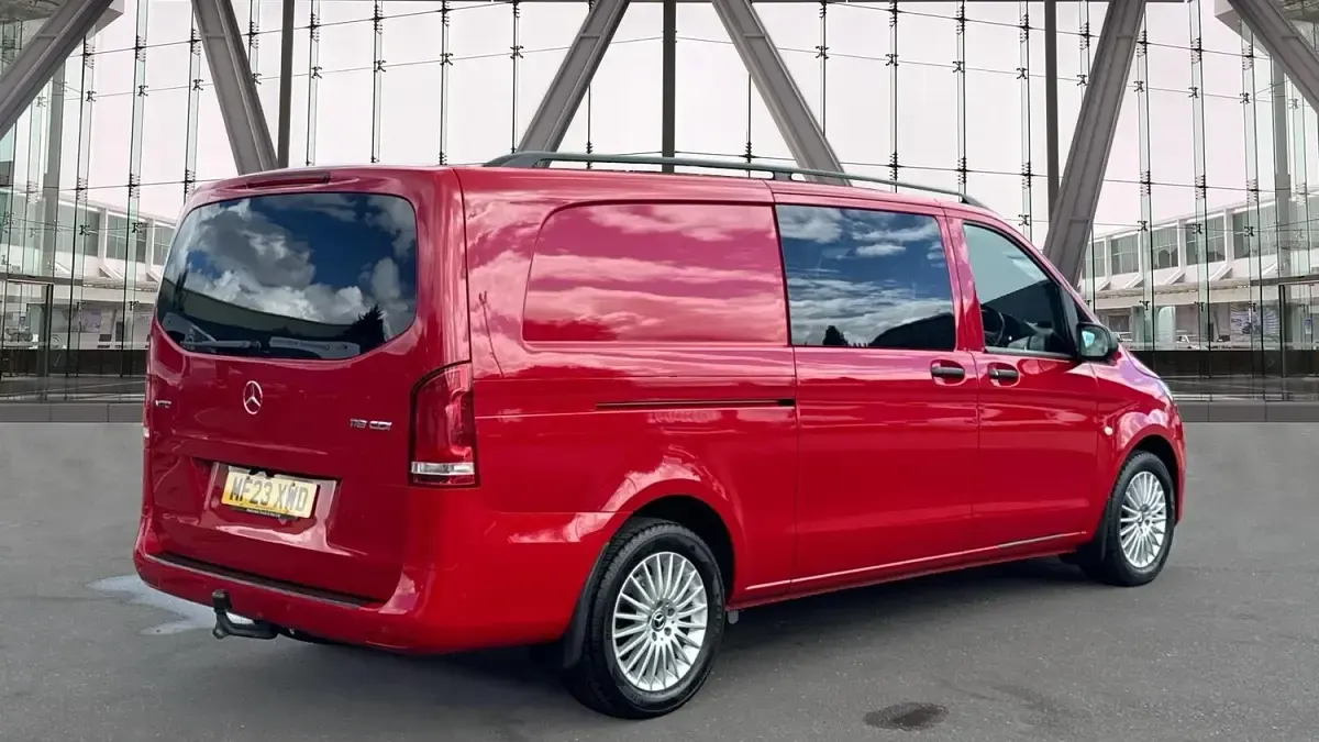 Used Mercedes Vito Premium 163 HP (119 kW) 2023 Red Van