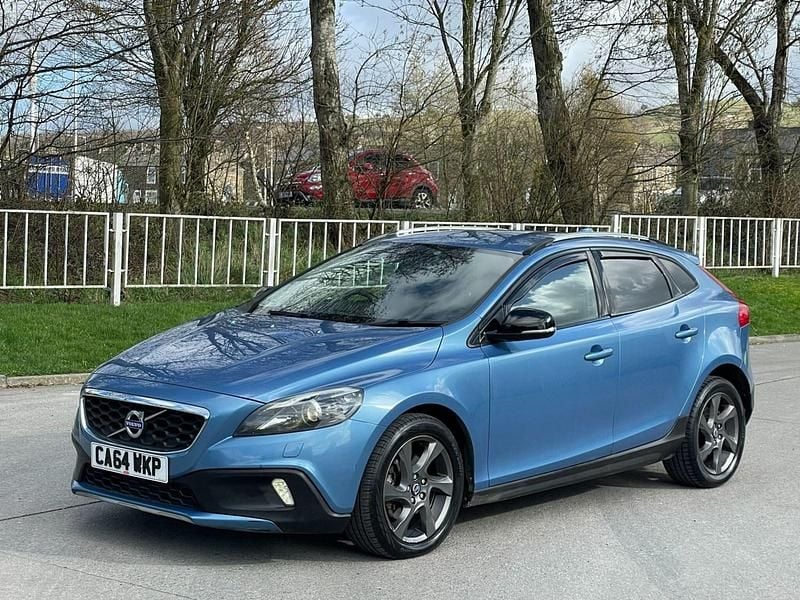Used Volvo V40 2015 Blue Hatchback