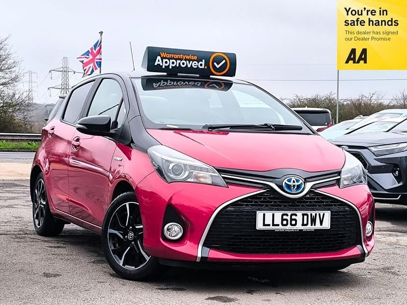 Used Toyota Yaris Hybrid Design 2016 Red Hatchback