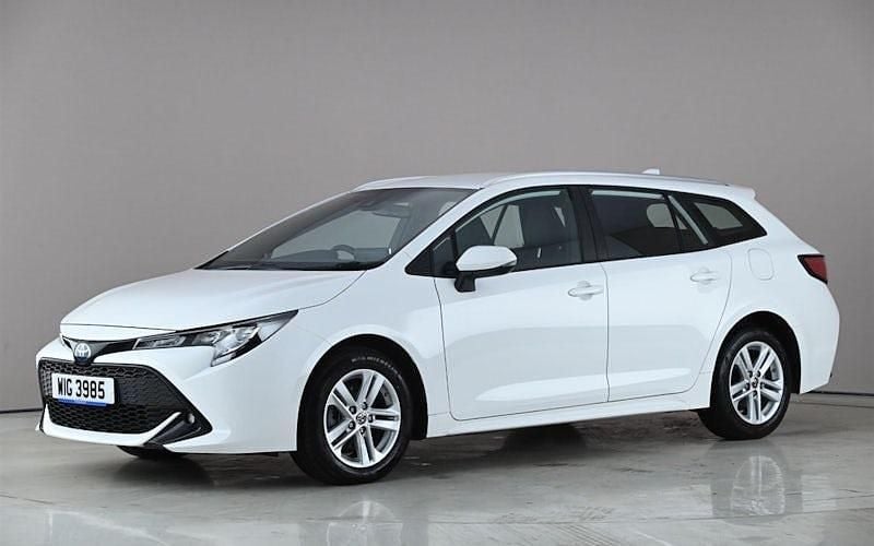 Used Toyota Corolla 184 HP (135 kW) 2022 White Estate