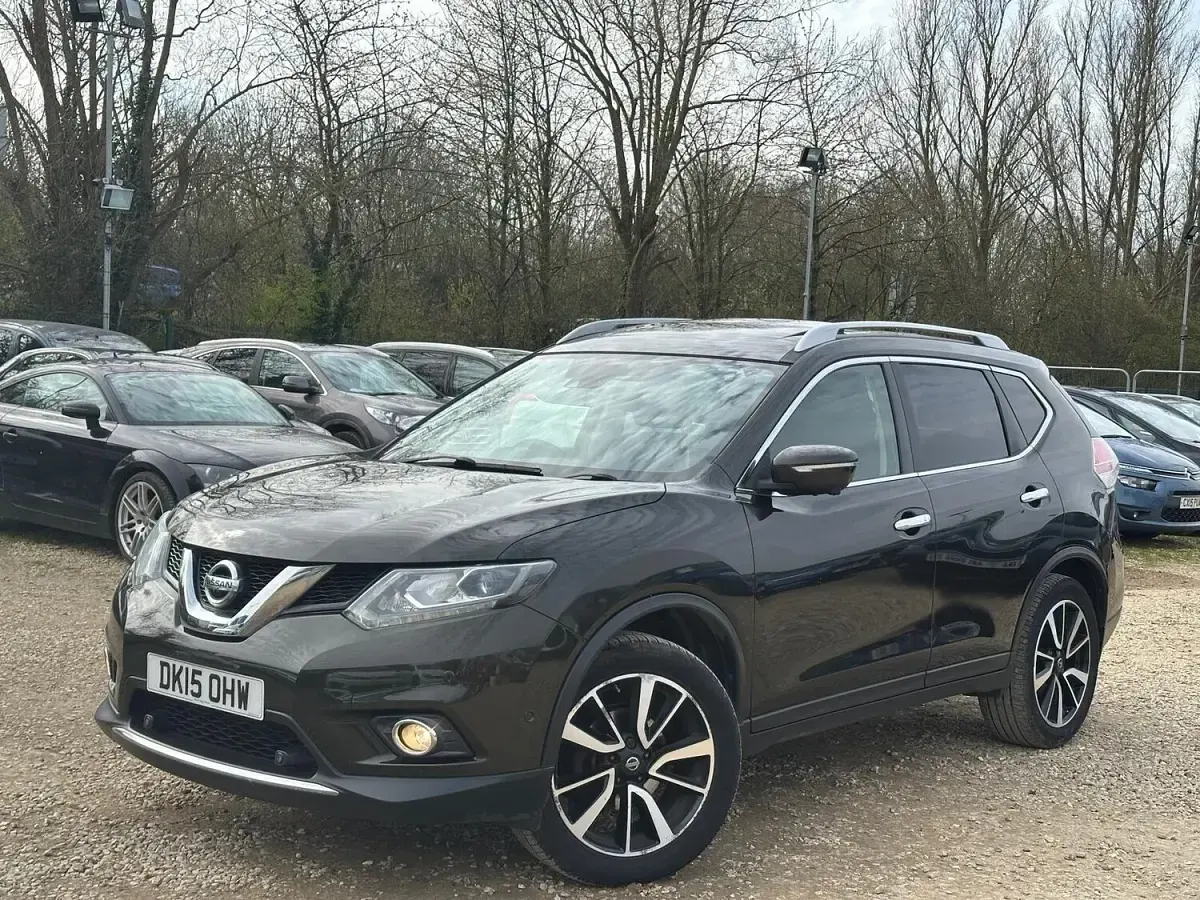 Used Nissan X-Trail Tekna 130 HP (95 kW) 2015 Green SUV