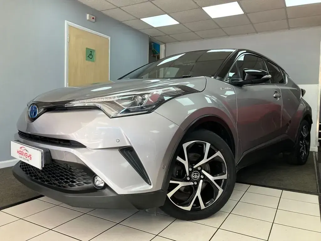 Used Toyota C-HR 122 HP (89 kW) 2017 Silver SUV