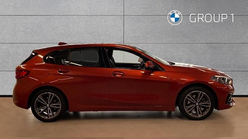 Used BMW 118 Sport Line 136 HP (100 kW) 2021 Sunset orange Hatchback