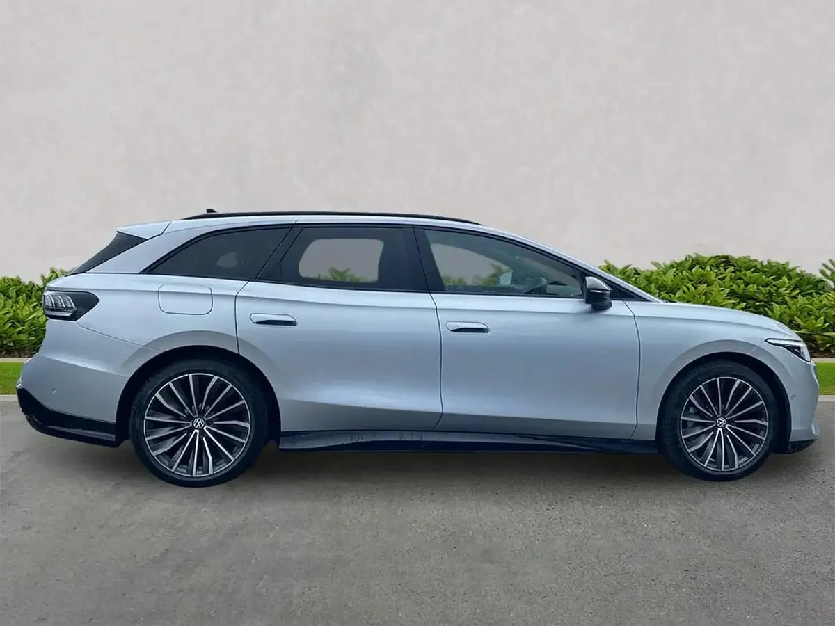 New VW ID.7 Pro 210 kW (286 HP) 2026 Silver Estate