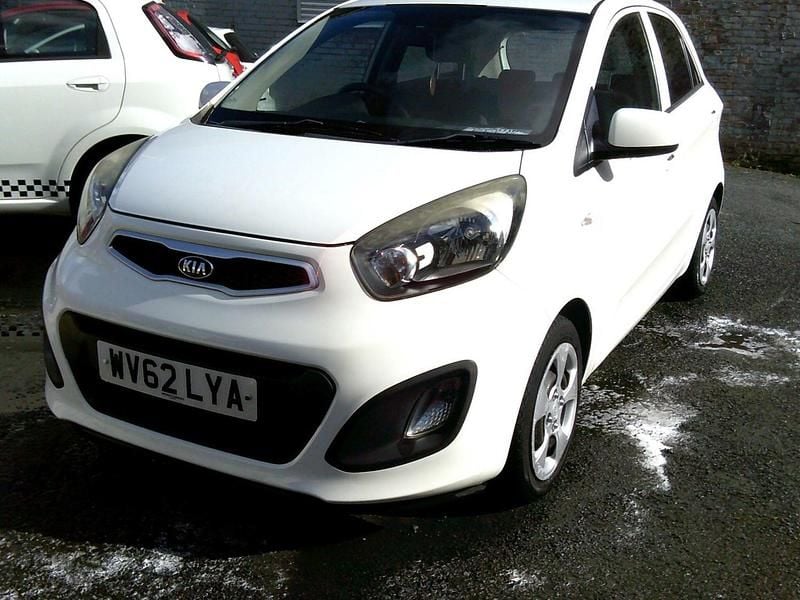 Used Kia Picanto Air 2012 White Hatchback