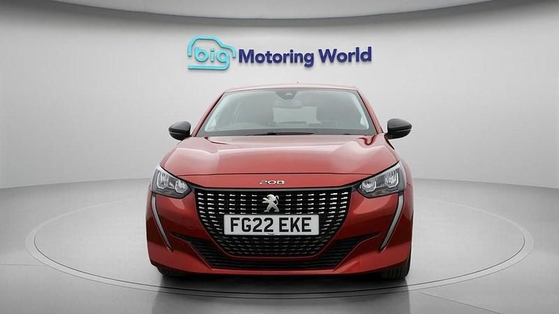 Used Peugeot 208 Allure Premium 100 HP (73 kW) 2022 Red Hatchback
